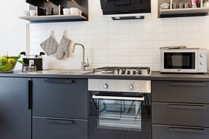 Microwave, oven, stovetop, coffee/tea maker