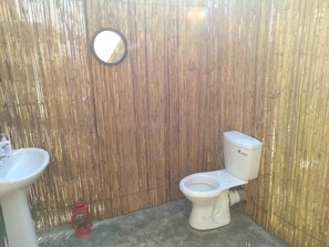 Luxury Tent | Bathroom | Shower, towels, toilet paper - Pop Lamont Camp (Ngoma)