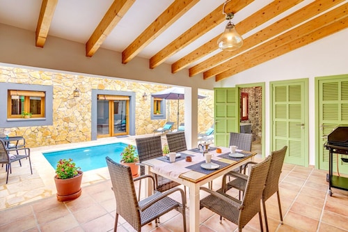 Es Trast: Wifi, piscine et terrasse privée.