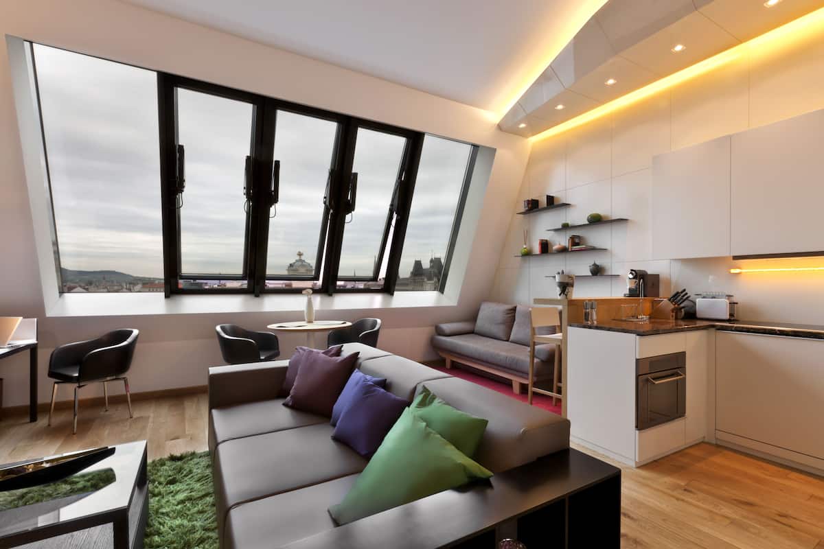 Attico (Apartment) | Area soggiorno | TV a schermo piatto