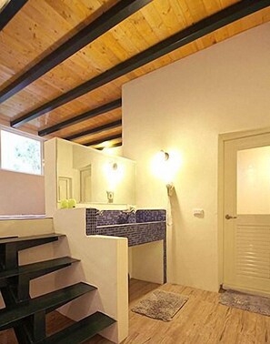 獨棟八人 | 浴室 | 淋浴設備、免費盥洗用品、吹風機、拖鞋