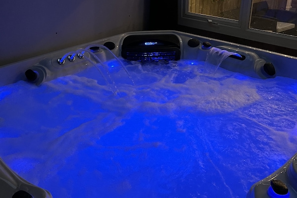 Hot tub