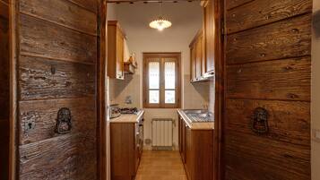 Refrigerador, horno, parrilla de estufa y lavavajillas