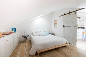 2 habitaciones, tabla de planchar con plancha, wifi y ropa de cama 