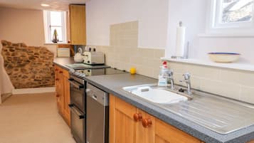 Réfrigérateur, micro-ondes, four, lave-vaisselle