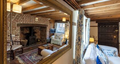 Historiallinen mökki kylässä hyvin lähellä Canterburyä