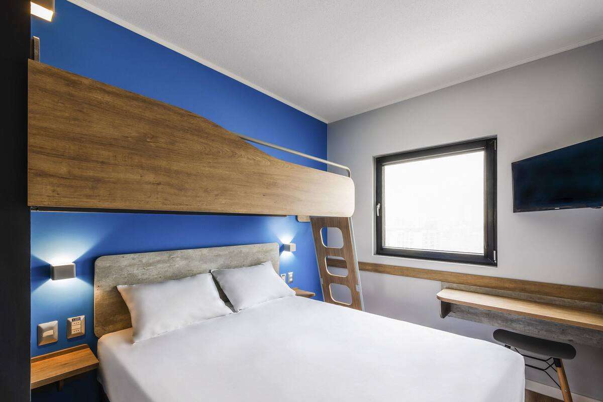 Standard Room, Multiple Beds | Individually decorated, desk, free WiFi, bed sheets