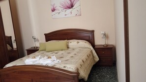 2 quartos, ferros/tábuas de passar roupa, Wi-Fi de cortesia