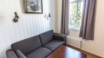 Apartemen | Area keluarga | TV