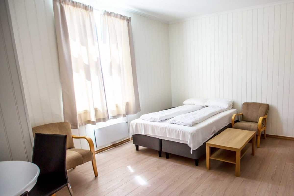 Apartment | 2 bedrooms, free WiFi, bed sheets
