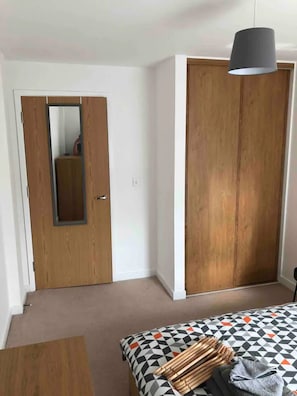 1 bedroom, in-room safe, desk, iron/ironing board