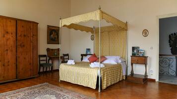 4 chambres, bureau, fer et planche Ă repasser, Wi-Fi