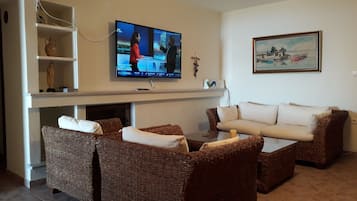 Smart-tv, pejs, stereoanlæg