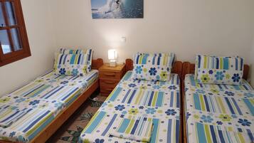 3 bedrooms, in-room safe, desk, iron/ironing board