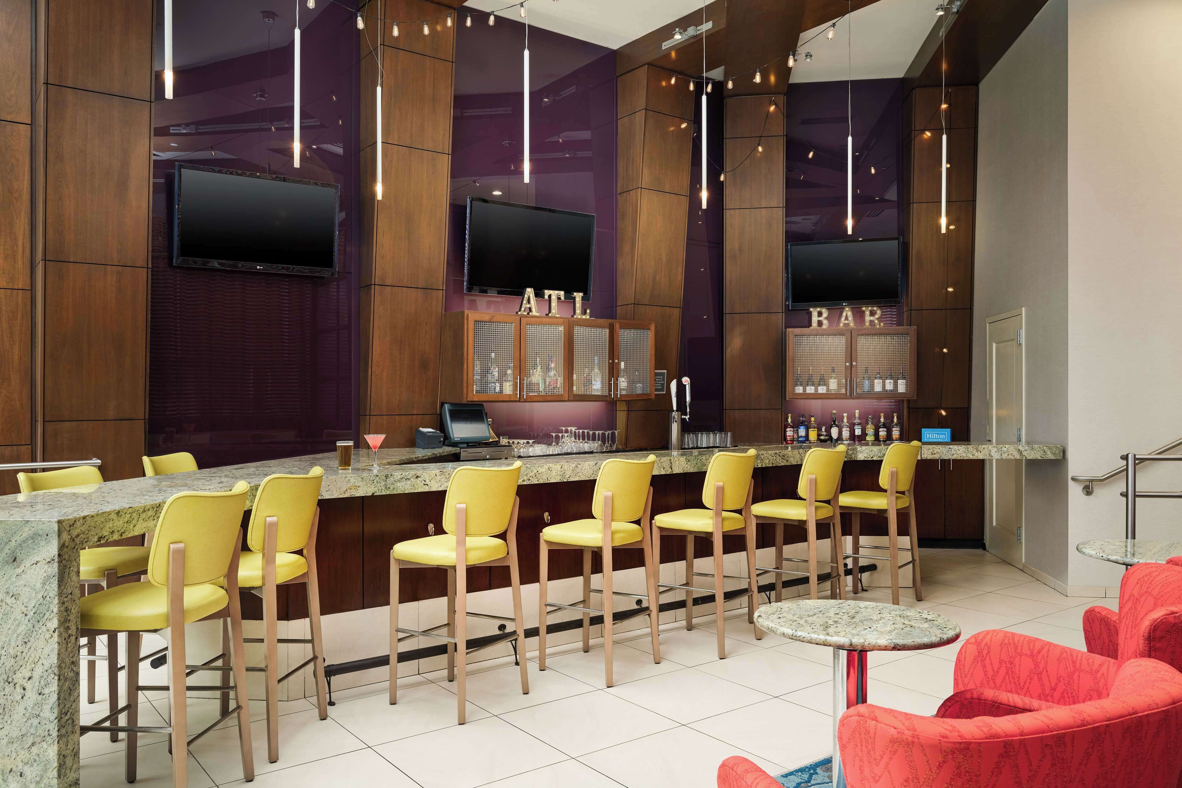 Photo - Hampton Inn & Suites Atlanta Midtown