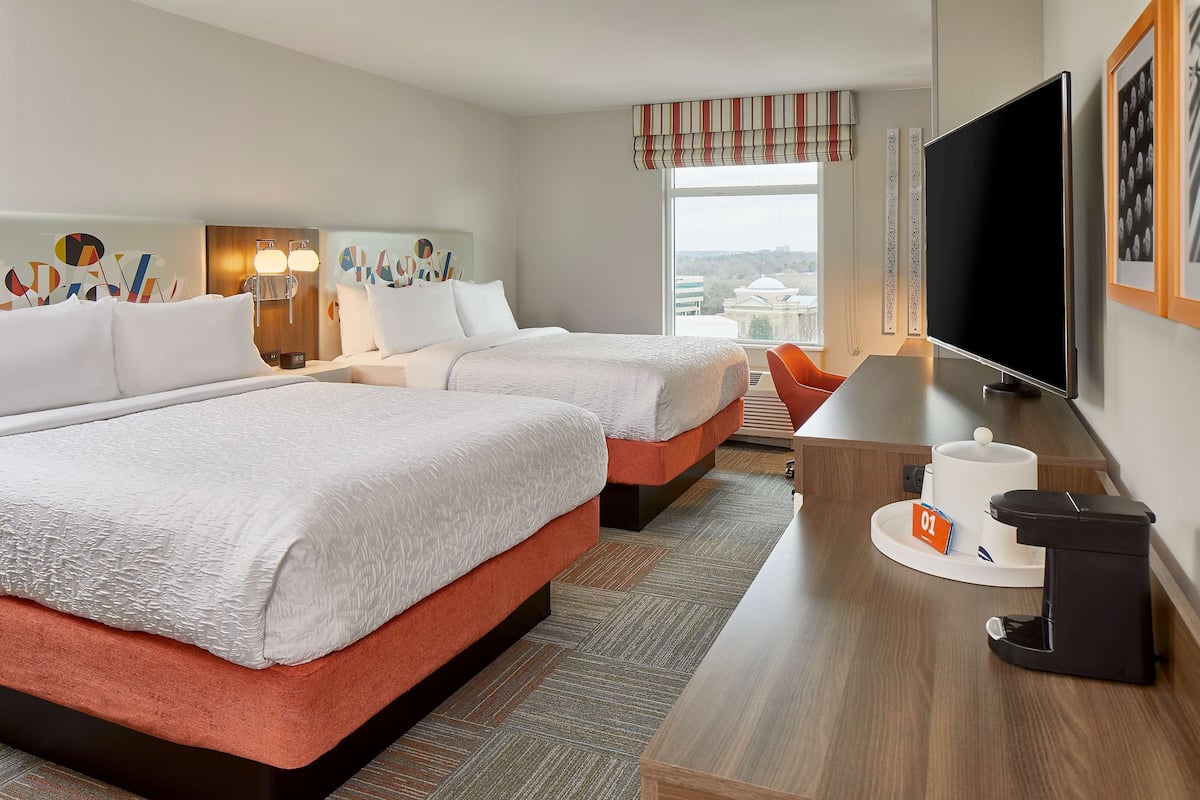 1 bedroom, premium bedding, in-room safe, desk