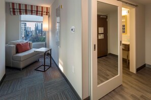 Flat-screen TV - Hampton Inn & Suites Atlanta Midtown (Atlanta)