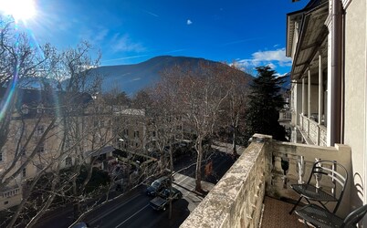 Central, spacious and comfortable, easy to reach by car or train.