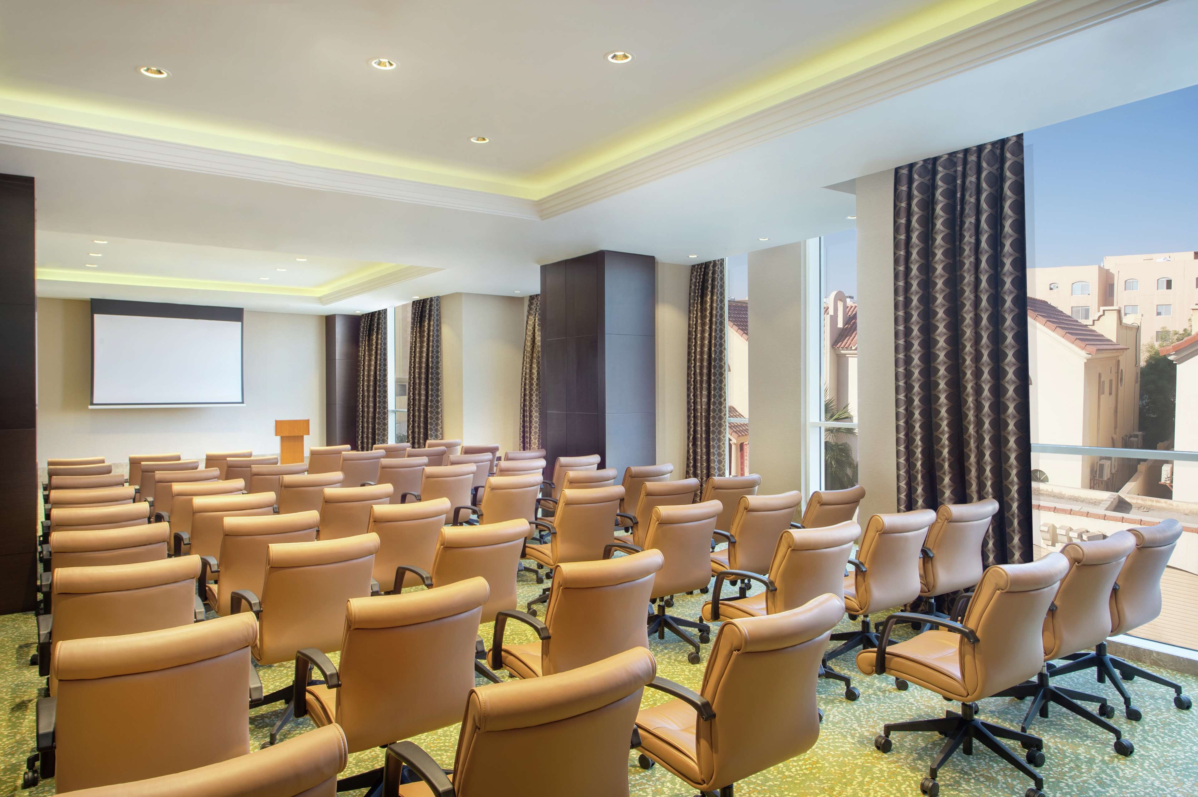 Photo - DoubleTree By Hilton Doha - Al Sadd
