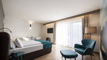 Camera Superior | Copriletto in piuma, minibar, cassaforte in camera, postazione laptop