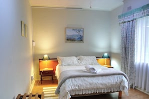 Chalé conforto | 2 quartos, individualmente decorados, individualmente mobiliados