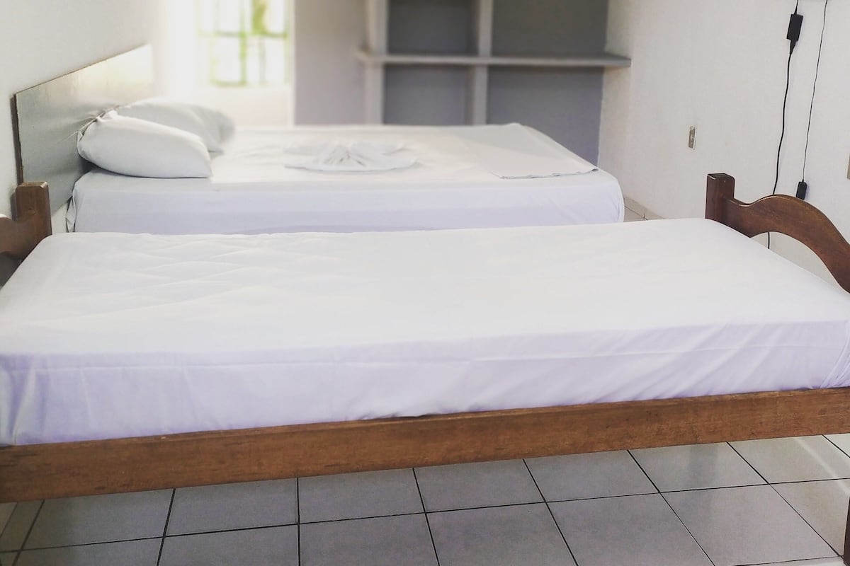 Wi-Fi de cortesia, roupa de cama