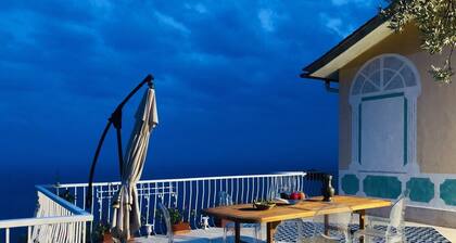 NEW !! House with private pool, seaview and garden