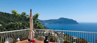 NOUVEAU !! Maison avec piscine privée, vue mer et jardin