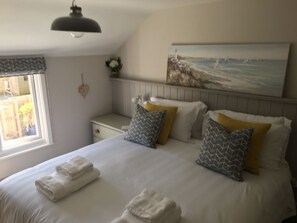 3 bedrooms, iron/ironing board, travel cot, free WiFi