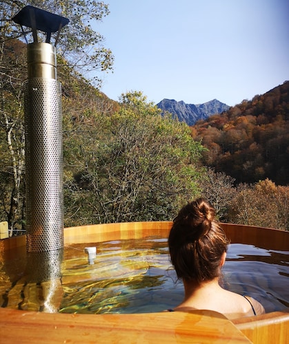 Comfortable wooden chalet in the heart of nature