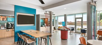 Avid Hotels Orlando International Airport by IHG