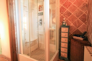 Bathtub, hair dryer, bidet