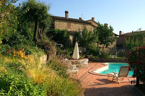 Pool - Villa Este (Pari)