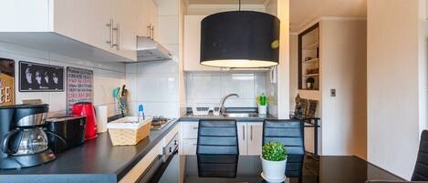 Fridge, microwave, oven, coffee/tea maker