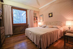 4 habitaciones, tabla de planchar con plancha y wifi gratis 