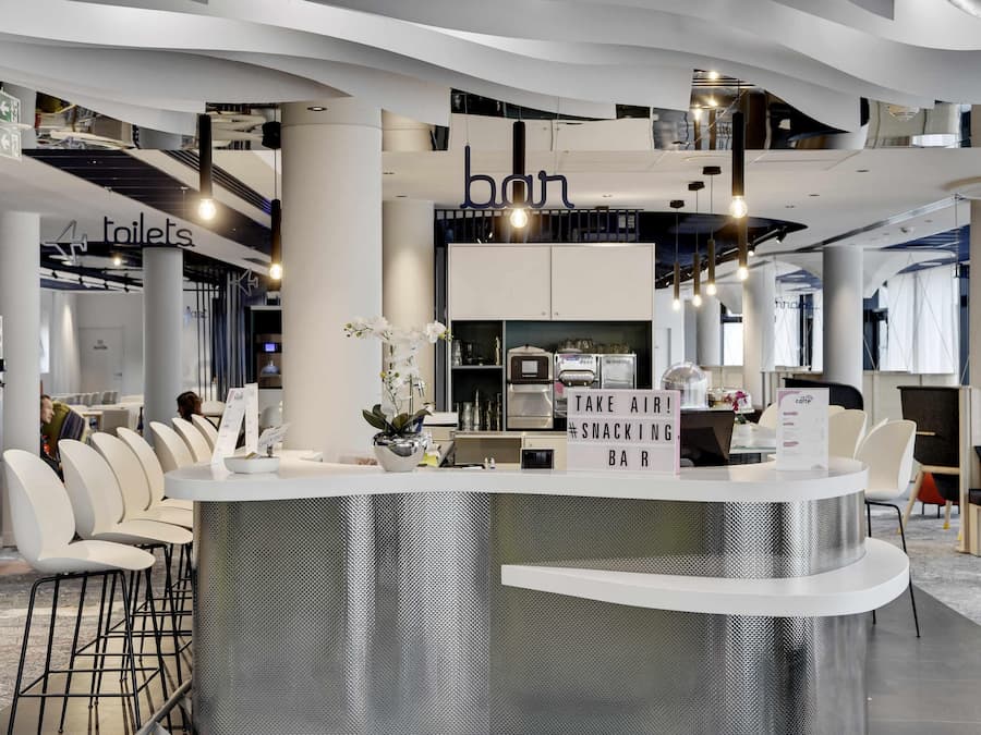 Bar (in der Unterkunft)