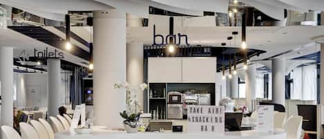 Bar (en la propiedad)