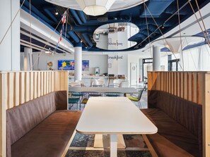 Daily continental breakfast (EUR 13 per person)