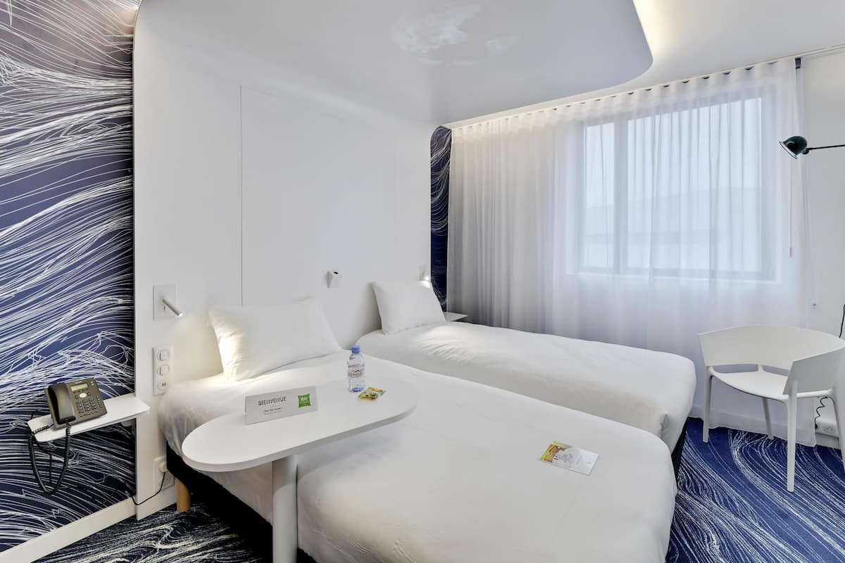Standardzimmer, 2 Einzelbetten | Schreibtisch, laptopgeeigneter Arbeitsplatz, schallisolierte Zimmer