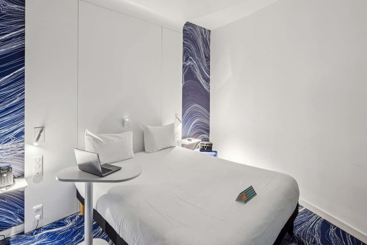 Standard Room, 1 Double Bed | Individually furnished, desk, laptop workspace, soundproofing