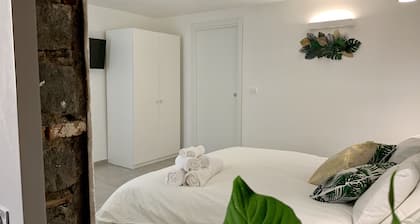 The Mori's House, a house in the center close to the sea