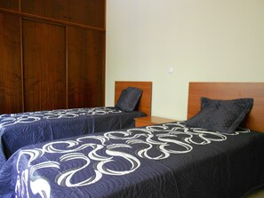 2 soverom, strykejern/-brett, wi-fi og sengetøy