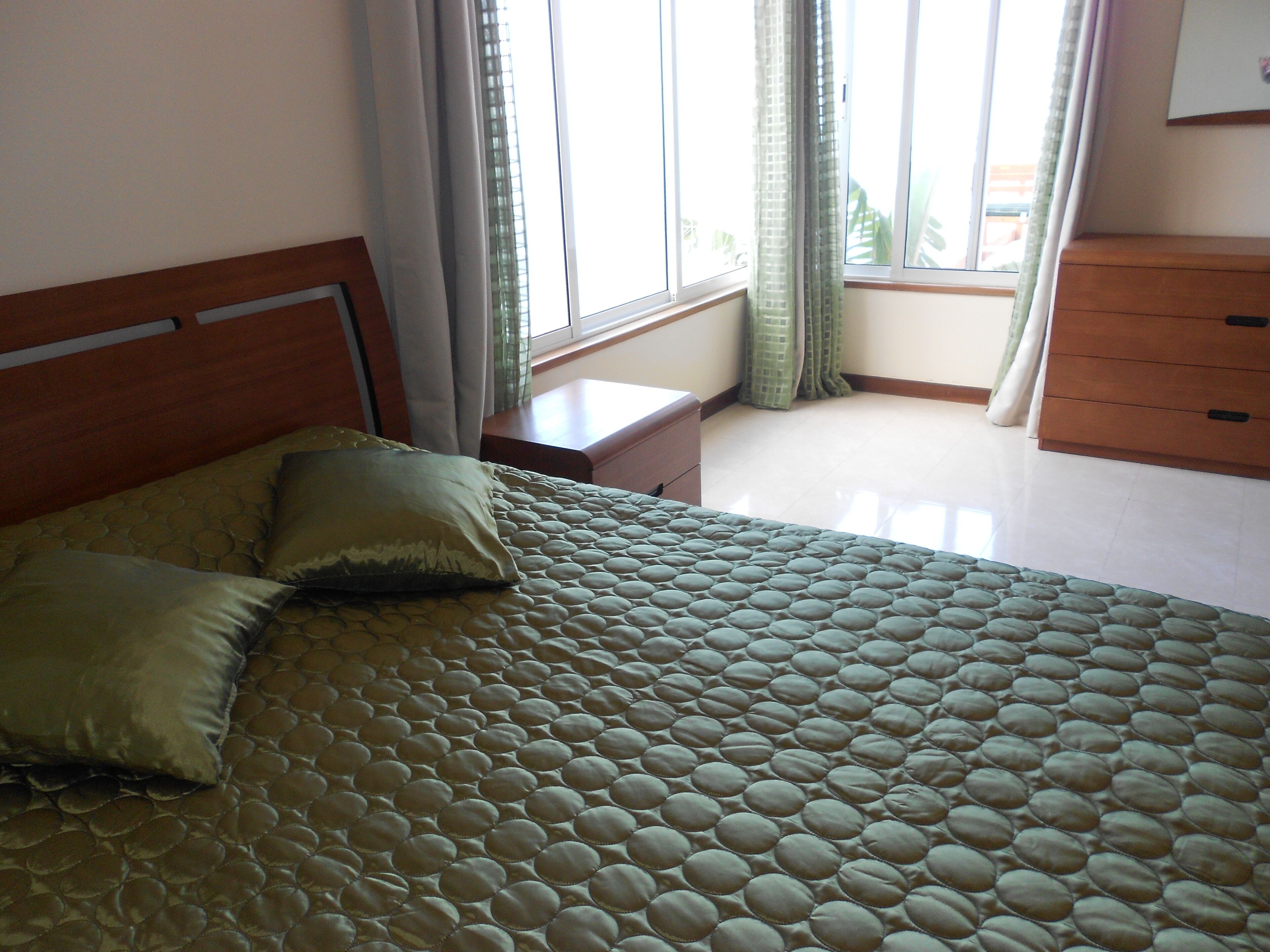 2 quartos, ferros/tábuas de passar roupa, Wi-Fi, roupa de cama