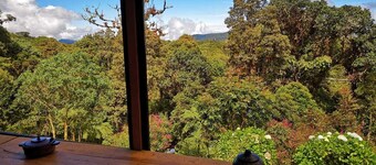 Iyok Ami Hostel Tours