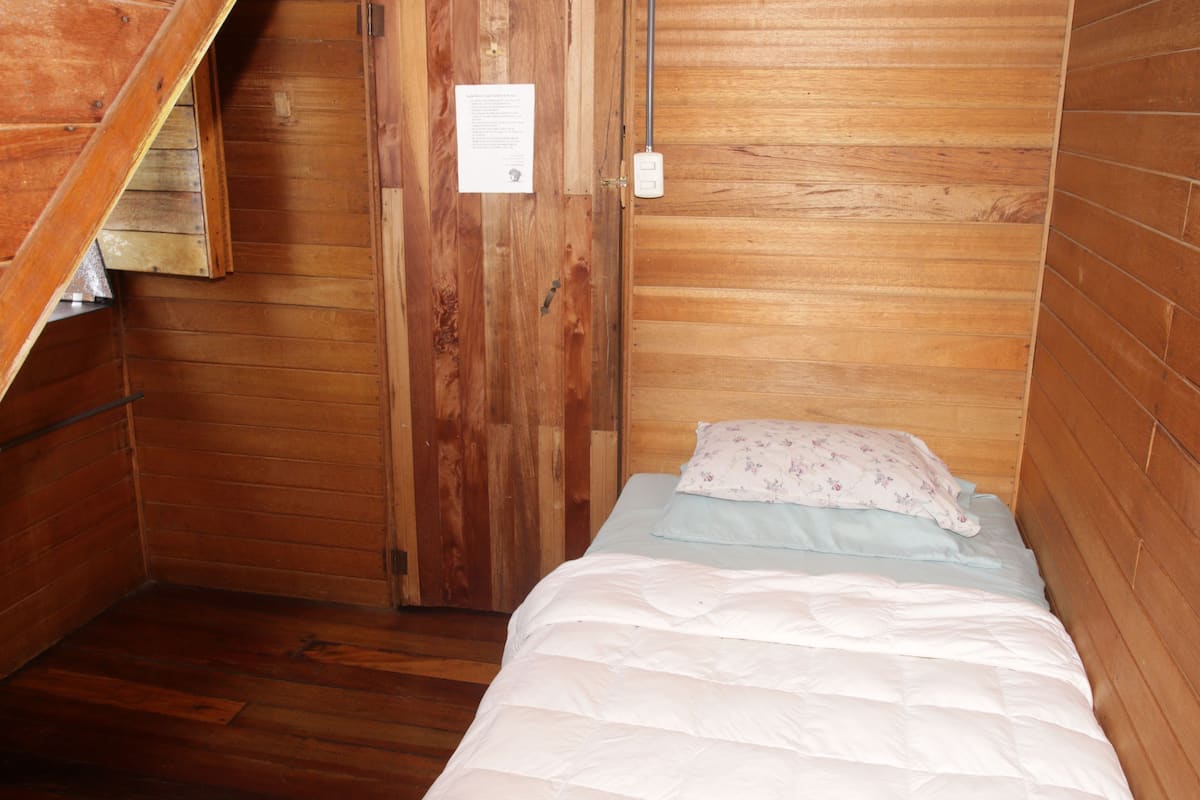 Single Room | Bed sheets