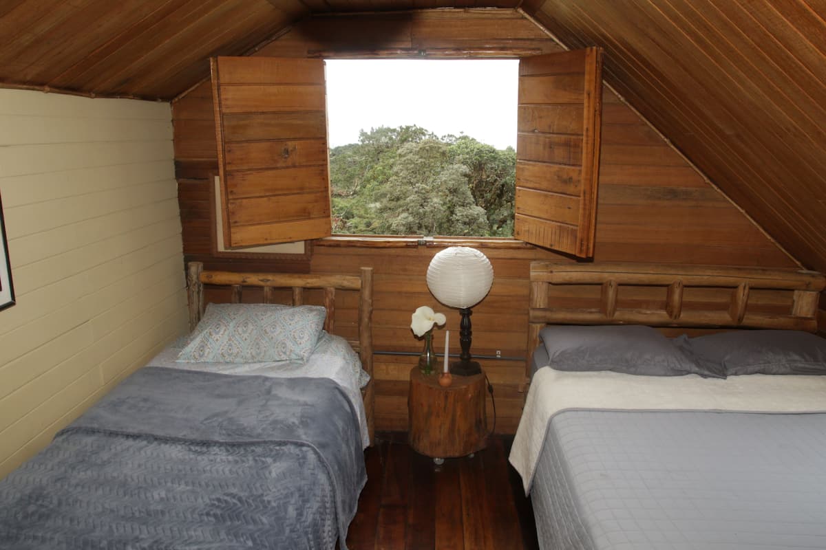Economy Double Room | Bed sheets