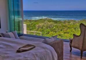 5 bedrooms, in-room safe, desk, soundproofing