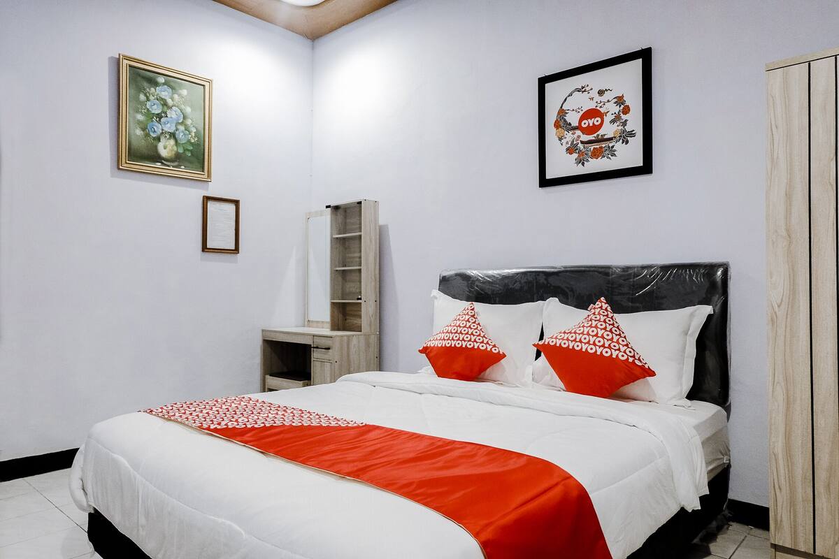 Bureau, Wi-Fi gratuit, draps fournis