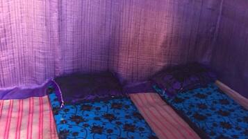 Tenda, Beberapa Tempat Tidur | Seprai linen