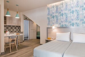 In-room safe, iron/ironing board, free WiFi, bed sheets - Ipsos Beach Studios By Konnect (Corfu)